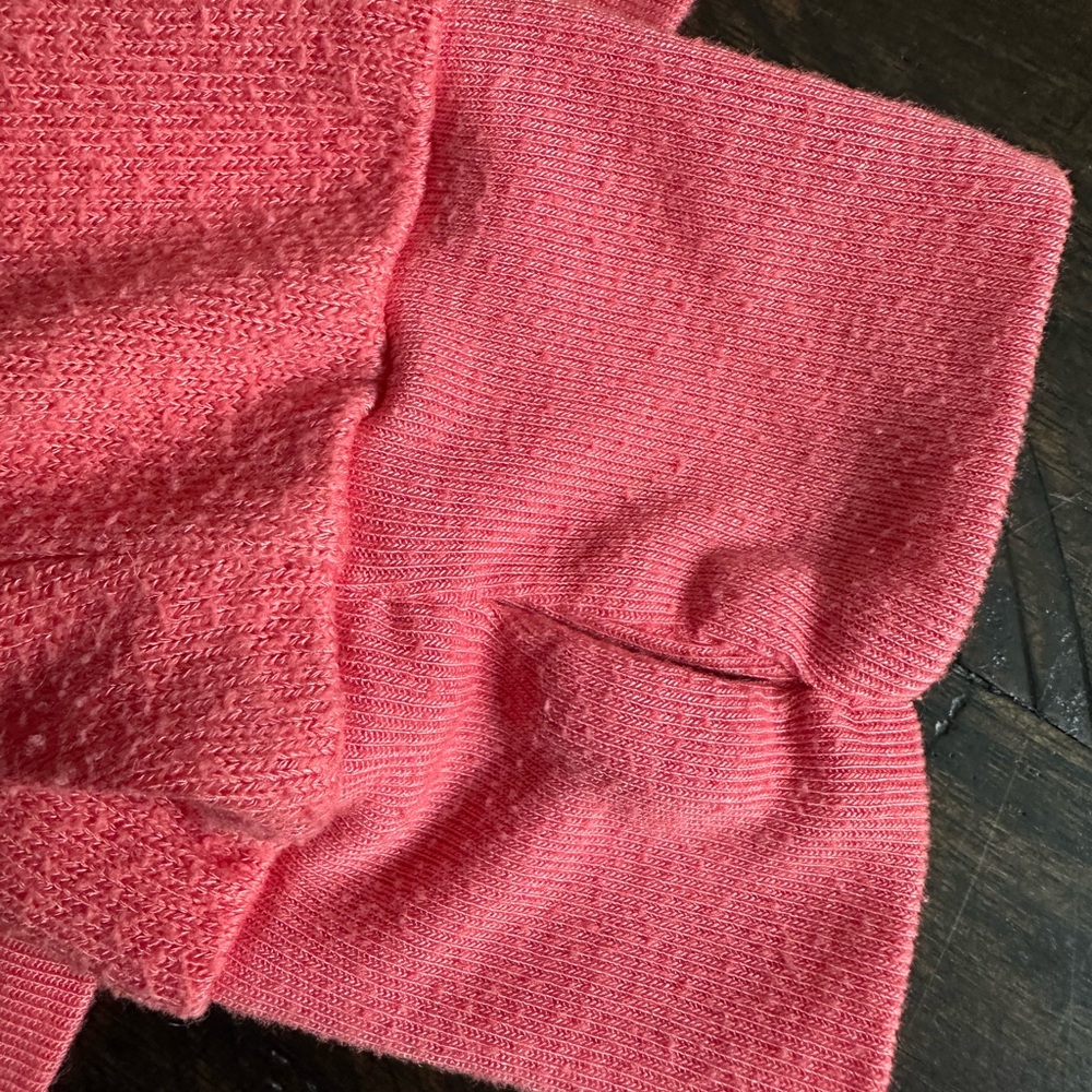 Peace Love World sweater - Picture 4 of 4